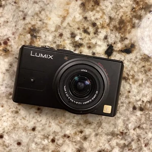 Panasonic LUMIX DMC-LX2 Digital Camera Black. WORKING. CAMERA ONLY. - Picture 1 of 5