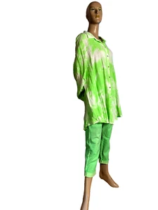 🌿Set 2 pezzi alla moda: camicetta e pantaloni da jogging batik verdi look estivo! XXL - Foto 1 di 11