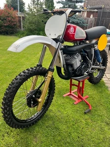 1980 husqvarna CR 390 motocross bike. Twin shock 2 stroke running project - Picture 1 of 17