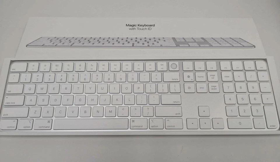 Apple Magic Keyboard A2520 Touch ID y teclado numérico para modelos Mac  Foto 1 de 1