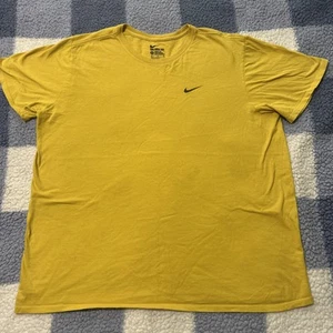 The Nike Tee Athletic Cut Men's Yellow Logo T-shirt Crew Neck Size XL - Picture 1 of 6
