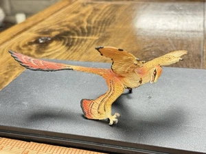 Colección Carnegie Dinosaurio Modelo Microraptor - Imagen 1 de 6