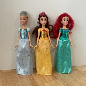 Disney Prinzessin Royal Shimmer Prinzessin Puppe Set x3 Cinderella Belle Arielle Krone - Bild 1 von 9
