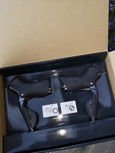 Shimano Ultegra ST-6870 Di2 - STI Dual Control Levers/Set - Picture 1 of 3