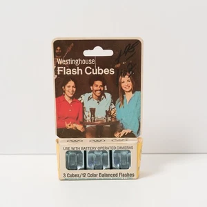 Vintage Westinghouse Flash Cubes 3 Cube 12 Color Balanced Flashes NOS - Foto 1 di 5