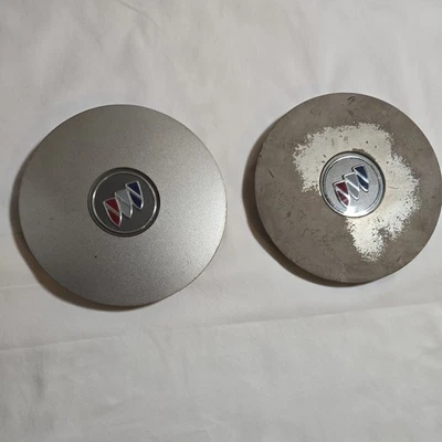 BUICK LESABRE OEM WHEEL CENTER CAP SILVER FINISH (2) 9592738 1997 1998 1999 2000 - Image 1 of 4