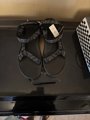 Mens Size 12 Teva Hirricane XLT2 Sandals. NWT. - Image 1 of 4