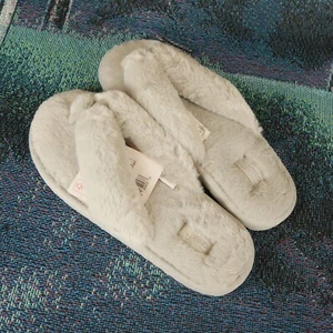 Chanclas para mujer Puma pelusa piel sintética gris moda Fenty - Imagen 1 de 4