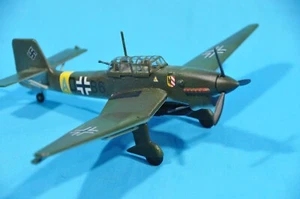 1:72 scale WW2 German Junkers Ju-87B Stuka dive bomber built airplane model - Picture 1 of 9