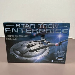Star Trek Enterprise NX-01 Snap-Together 1:1000 Modellbausatz. Polarlichter. Lvl 2. - Bild 1 von 6