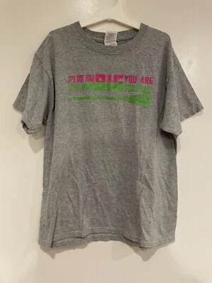 Gildan 青春男孩女孩曲棍球图案棉质圆领短袖衬衫灰色 M — 第 1/4 张图片