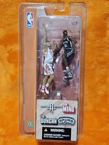 NBA MCFARLANE YAO MING & TIM DUNCAN MINI HOUSTON ROCKETS & SAN ANTONIO SPURS SPIELZEUG - Bild 1 von 4