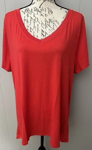 NEW RELEASE Lularoe Christy T V Neck Shirt 2XL Beautiful Solid Red New - Picture 1 of 4