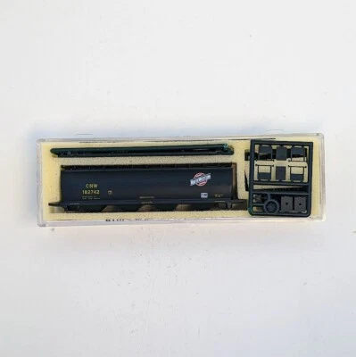 InterMountain 60124-xx N Scale Kit - Cylindrical 4-Bay Hopper - C & NW - Image 1 of 3