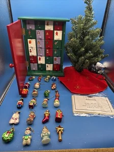 Thomas Pacconi Classic Wooden Box Christmas Advent Calendar With Ornament & Tree - Picture 1 of 14