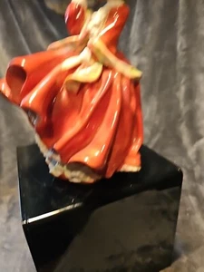 Royal Doulton Pretty Ladies Top Of The Hill HN 4778 2004 Best Of The Classics - Picture 1 of 7