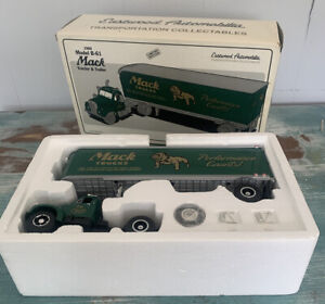 First Gear 19-0117  Mack Bulldog Truck  B61 Tractor Trailer 1:34 - Mint