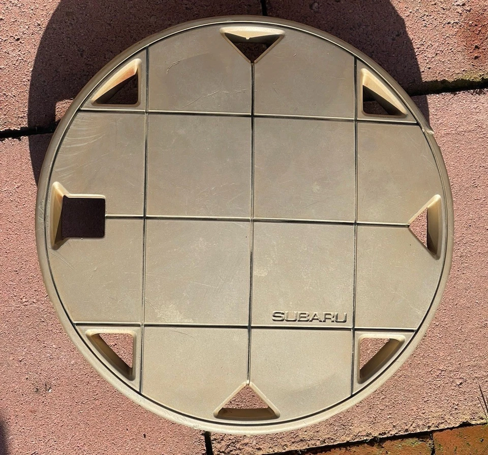 SUBARU Loyale RS 1987/1991 Turbo tapacubos OEM dorado 13 pulgadas tamaño completo RARO Foto 1 de 4