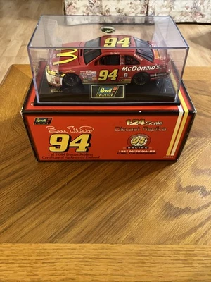 Bill Elliott #94 McDonalds 1997 Ford Thunderbird 1:24 Revell Foto 1 de 4