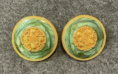 Pendientes vintage Edgar Berebi esmalte verde tono dorado perforados Foto 1 de 2