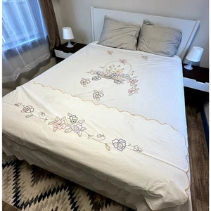 Antique Coverlet Set with Dresser Scarf Runner Embroidered Pansies Flowers Q/F - Picture 1 of 19