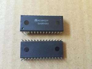 10 Stück Integrierte Schaltung - MC68452P - Motorola - DIP28 - Vintage - Picture 1 of 1