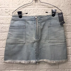 Nuova con etichette!! Minigonna denim Abercrombie & Fitch taglia 8 lavaggio chiaro frange zip • Ret. 54€!! - Foto 1 di 10
