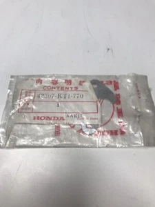 Honda rear swing arm washer RH XR250R 400R 600R 42307-KT1-770 Genuine new unused - Picture 1 of 3