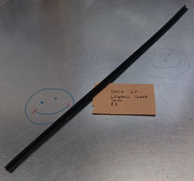 SMART PARA DOIS BRABUS 2009 LH RH T MÃO LH VEDAÇÃO DE JANELA EXTERNA 0000585V007000000 - Imagem 1 de 4