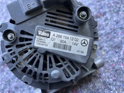 Mercedes-Benz A B W169 W245 Lichtmaschine Generator Benzin 90A A2661541202 - Bild 1 von 4