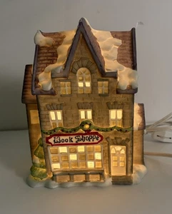 Old World Village Illuminated Book Shoppe Lighted 1990 Christmas Decor Building - Picture 1 of 11