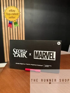 Arcane Signet "Earth's Mightiest Emblem" Foil MTG Marvel X Secret Lair SEALED - Picture 1 of 1