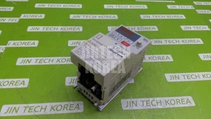 3053) [USED] YASKAWA CIMR-V7DT20P1 / NO COVER - Picture 1 of 5