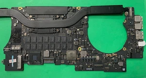 🔥MacBook Pro 15" A1398 2013 Logic Board I7 2.3GHz 16GB 820-3787-A *NOT TESTED* - Afbeelding 1 van 5