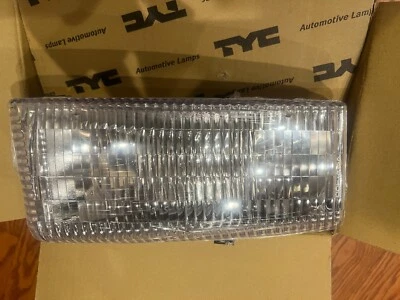 Faro derecho 97-04 Dodge Dakota 98-03 Dodge Durango TYC 20-5063-80  Foto 1 de 3