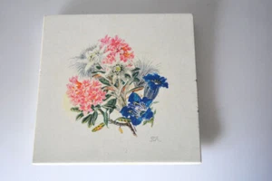 alter Ornamin Presswerk Minden Untersetzer mit Blumen-Motiv - Bild 1 von 4