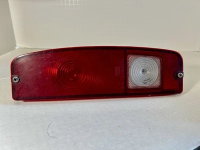 1967 - 1977 年野马和 1967 - 1962 年福特 F 系列尾灯、外壳和垫片右 — 第 1/4 张图片