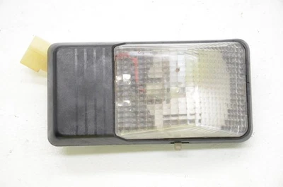 Задний купольный фонарь для салона 90–95 Nissan Pickup D21 6 цилиндров полный привод - Изображение 1 из 4