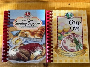 2 Stachelbeerpflaster Kochbücher: "Mamas bestes Sonntagsmahl" & "Komm vorbei" (HC) - Bild 1 von 24