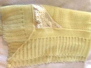 Mid Century Vintage Lacey Acrylic Cradle Knit Baby Blanket Lace Satin Pocket - Picture 1 of 4