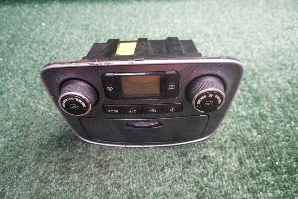 2006 2007 2008 HYUNDAI SONATA TEMPERATURE AC Control DASH BEZEL OEM 847423K000 - Image 1 of 4