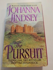 The Pursuit Johanna Lindsey 2002 First Edition Paperback 2002 - Picture 1 of 1