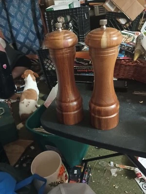  Set of Pepper Mill Grinder and Salt Shaker Vintage 6" Solid Wood, Rustic, Japan - Image 1 of 3
