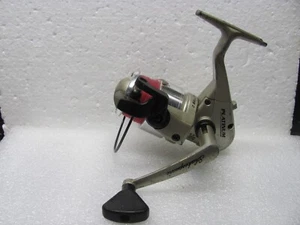 Bonito carrete giratorio Shakespeare Platinum cara abierta usado; totalmente funcional - Imagen 1 de 4