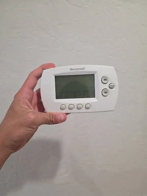 Termostato inteligente programable Honeywell RTH6580WF1001 Wi-Fi 7 días Foto 1 de 2