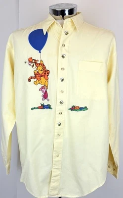 Camisa De Colección Disney Store Winnie The Pooh Tigger Amarilla LS Abotonada Talla Lg Foto 1 de 4