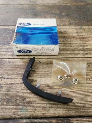 FORD GALAXIE LTD 1971 PERSONALIZADO 500 PARACHOQUES DELANTERO EXTERIOR PROTECTOR ALMOHADILLA D1AZ-17A812-B Foto 1 de 4