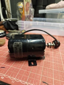 Motor máquina agria Singer - Imagen 1 de 2