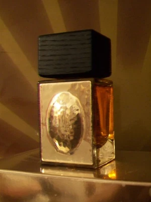 Donna Karan Gold Eau De Parfum Spray 1 fl.oz. 30 ml Full for Women - Image 1 of 4