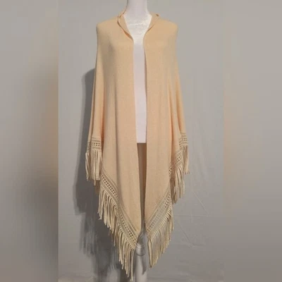 Demdaco fringed hem shawl wrap One Size cream crochet knit detail boho western - Image 1 of 4